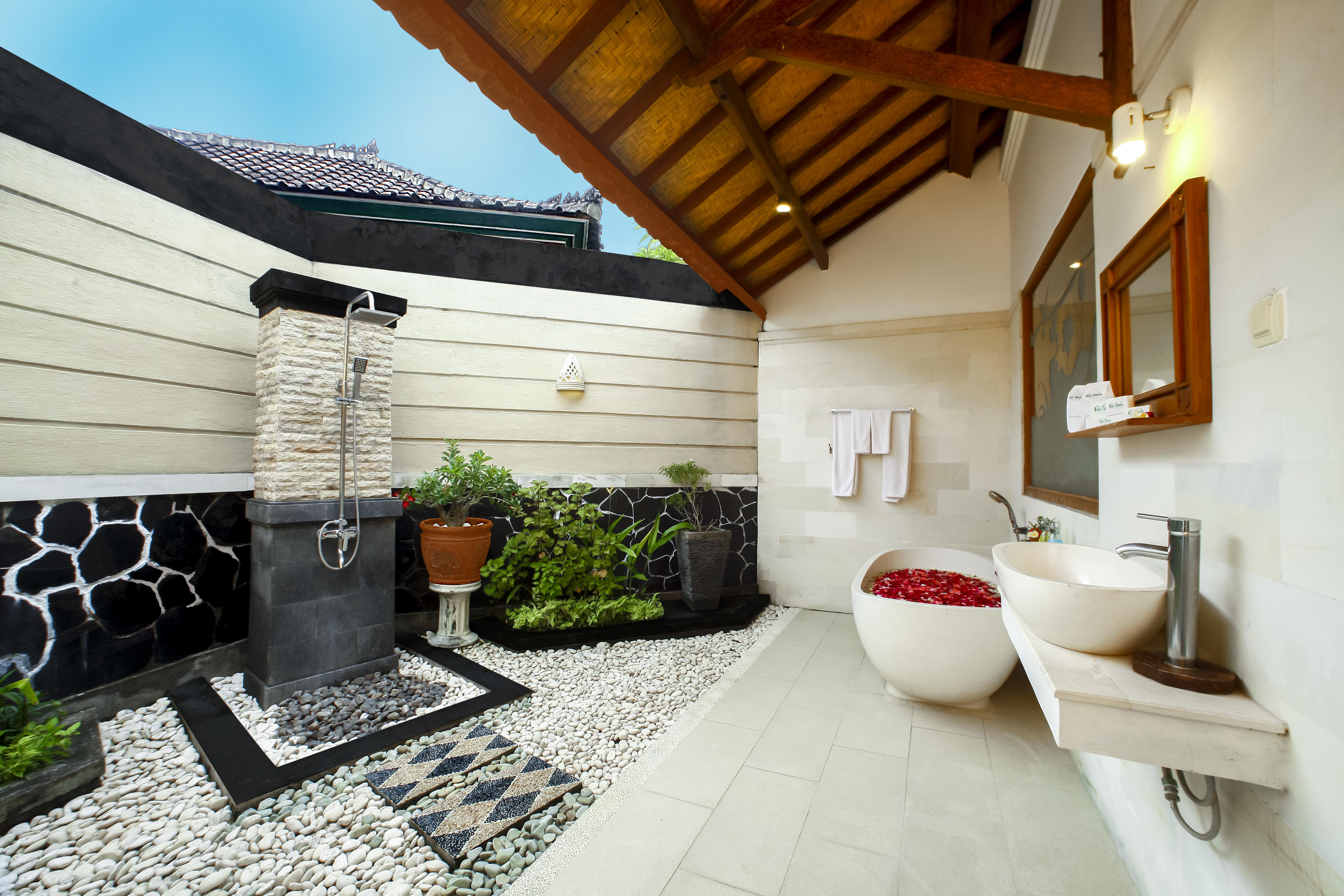 Bali Taman Beach Resort & Spa Lovina Pabean Buleleng Eksteriør billede
