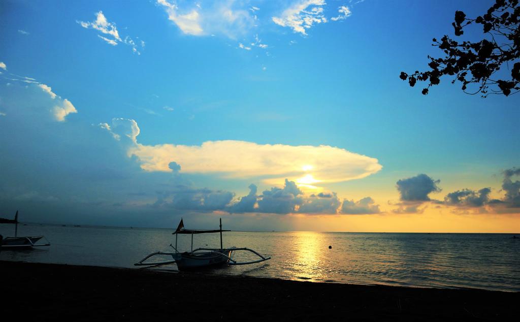 Bali Taman Beach Resort & Spa Lovina Pabean Buleleng Eksteriør billede